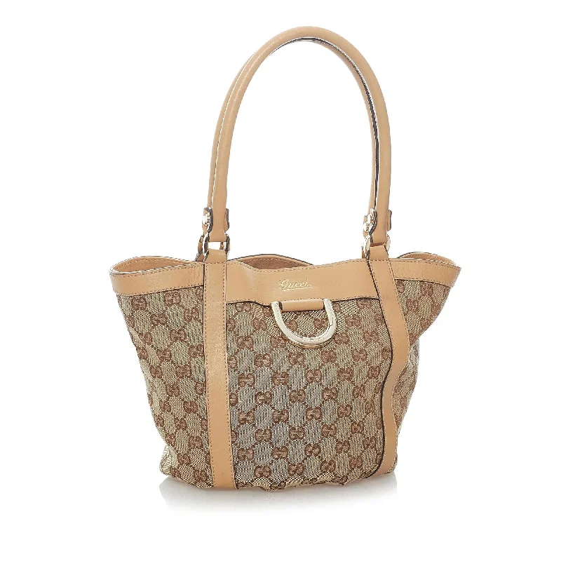 Women Gucci backpacks with a luxurious leather finishGucci Abbey GG Canvas Shoulder Bag (30979)