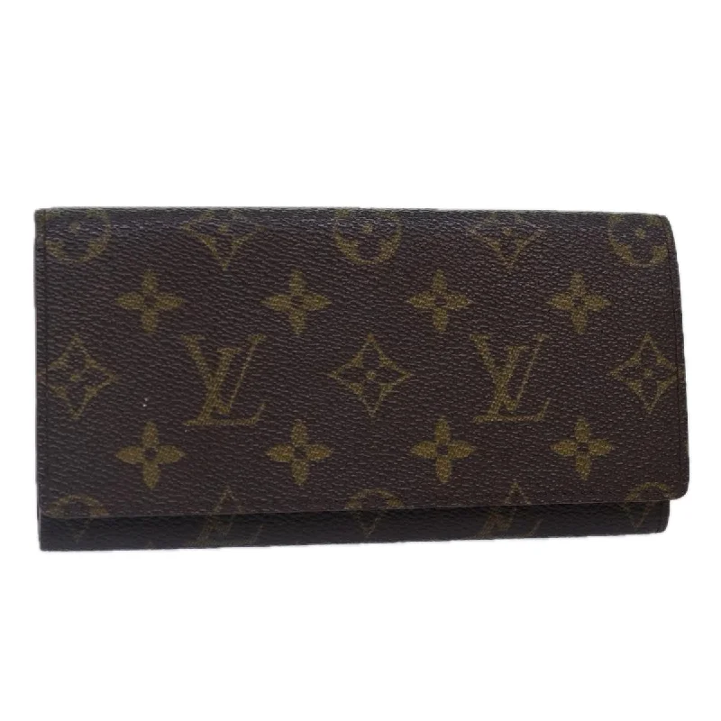 Ladies Louis Vuitton Petite Malle bags in a pastel color for a soft lookLOUIS VUITTON Monogram Porte Yen 3 Credit Long Wallet M61818 LV Auth bs17103