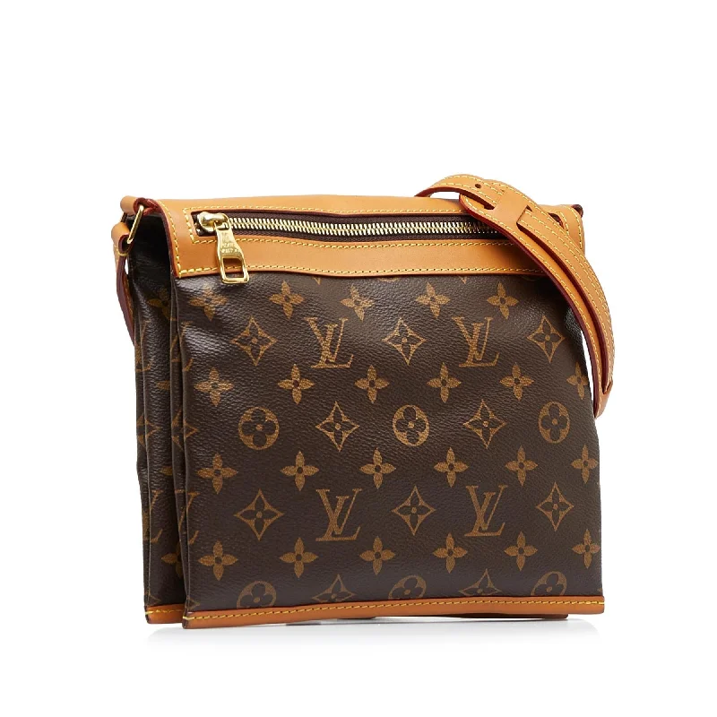 Louis Vuitton crossbody bags with a keychain holder for practicalityLouis Vuitton Monogram Saumur Messenger PM (SHG-TZc4pr)