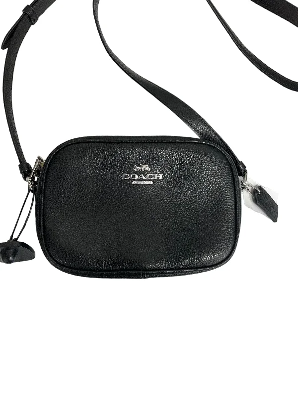 Ladies Coach Tabby bags with a detachable shoulder strapCrossbody Designer By Coach  Size: Medium