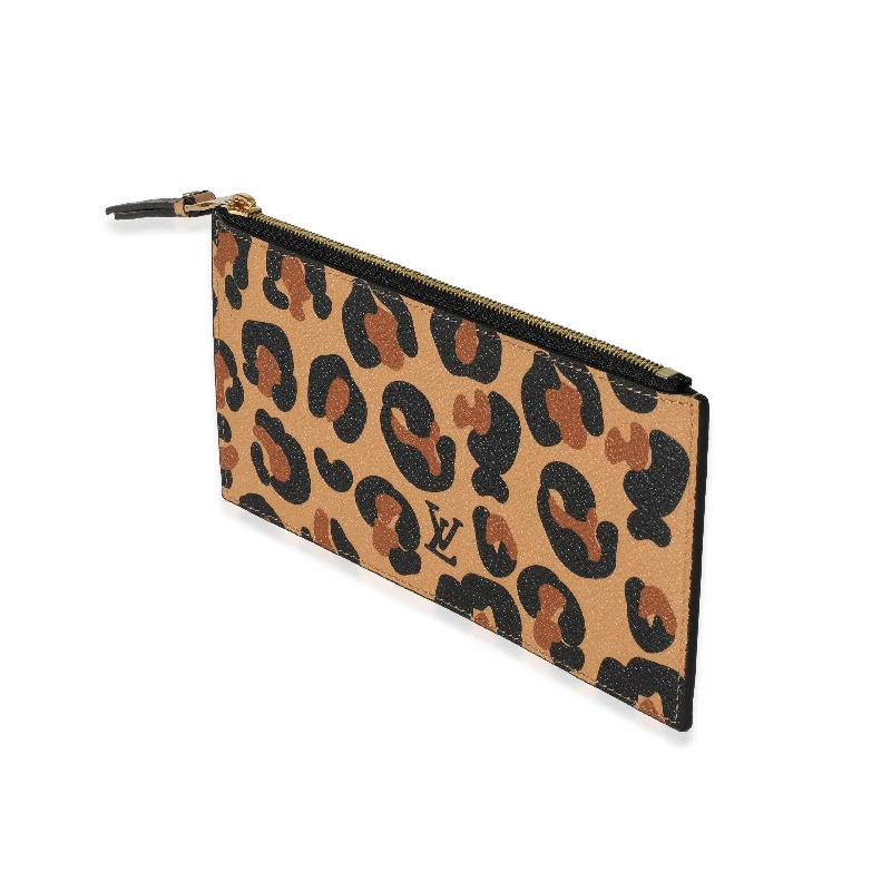 Louis Vuitton Twist bags with a contrast - colored interior for visual interestLouis Vuitton Animal Print Wild At Heart Félicie Pochette Insert