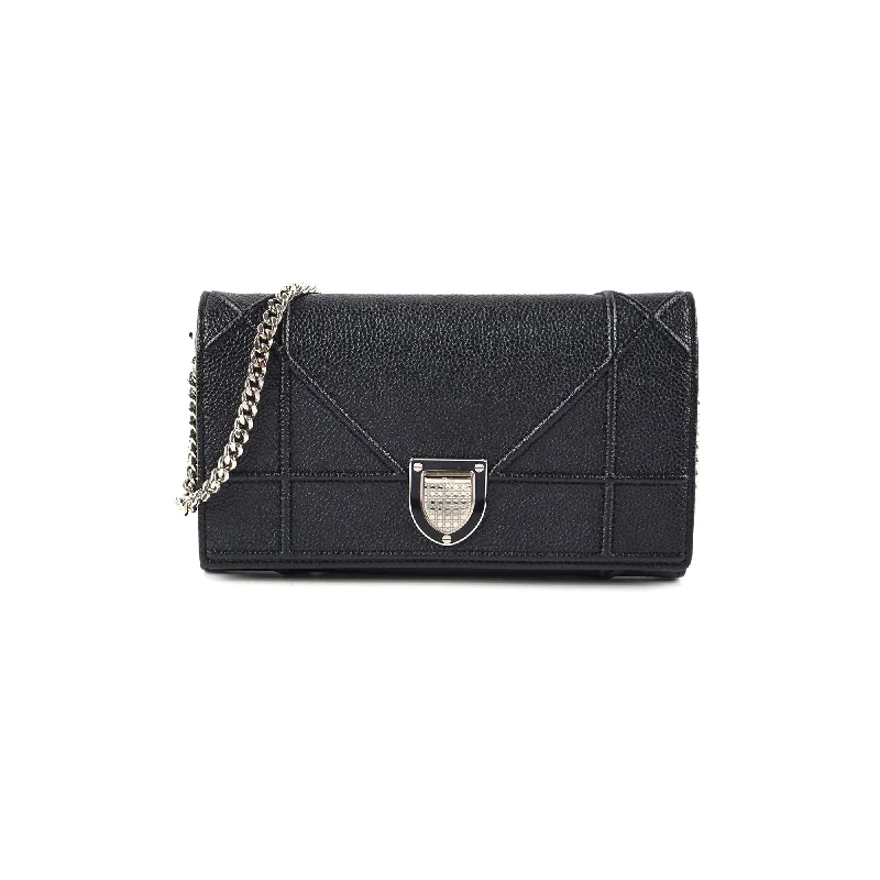 Christian Dior bags with a zip - top closure and multiple compartmentsDior Diorama Calfskin Wallet On Chain Woc Black