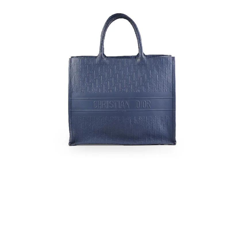 Fashion - forward Christian Dior tote bags for the modern womanDior Large Leather Book Tote Navy