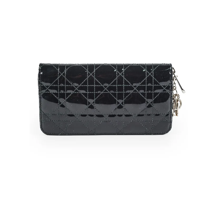 Christian Dior Saddle bags with a distressed leather finishDior Zippy Long Wallet Black