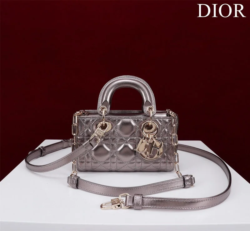 Christian Dior handbags with a back - pocket for quick storageBC - Dior Bags - 1355