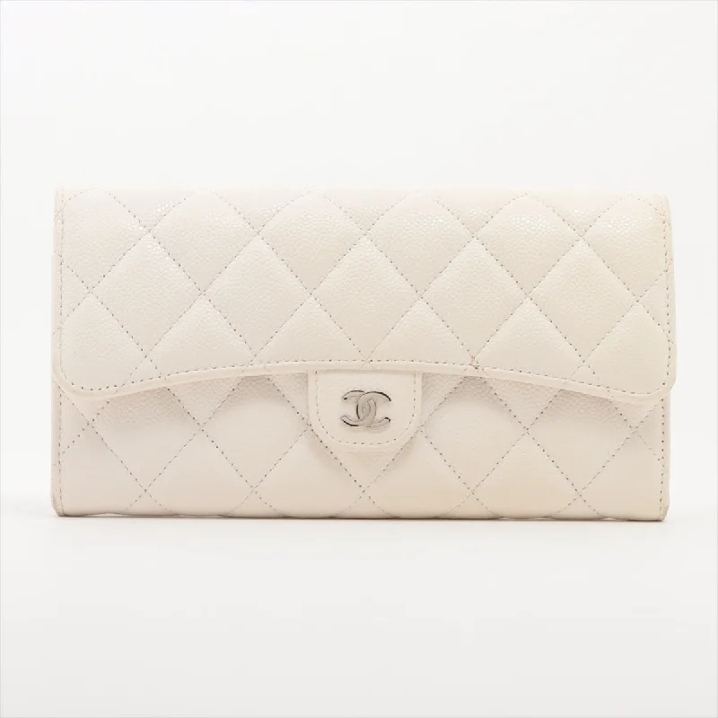 Chanel New Arrival Handbag with Gold HardwareChanel Matrasse Caviar S Wallet White Silver Gold