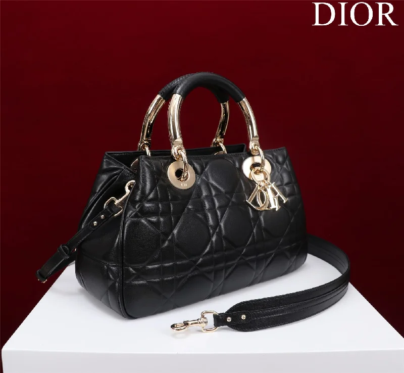 Christian Dior tote bags with a printed Dior logo on the frontWF - Dior Bag - 204