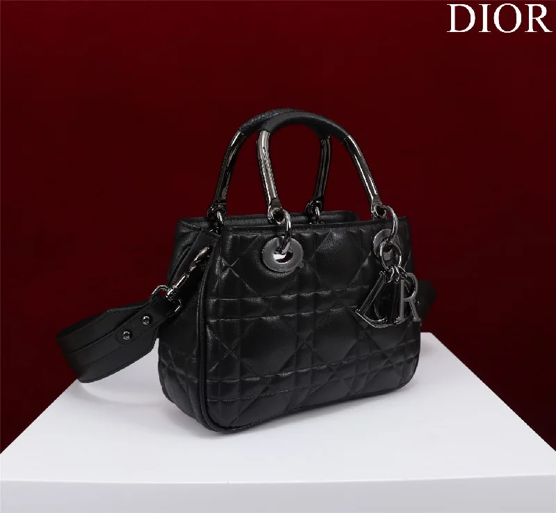 Luxury Christian Dior crossbody bags with a chain - link strapWF - Dior Bag - 242