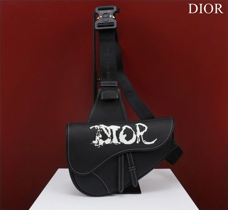 Christian Dior handbags with a removable shoulder strap for versatilityDior Bag